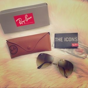 Ray-Ban Aviators Classic The Icon Gold Sunglasses